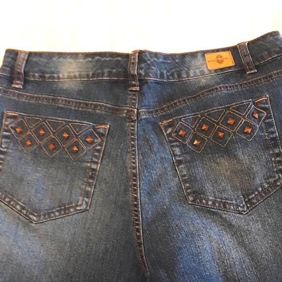 Studded Embellished Back Pockets Straight Leg Women Sz 10 Bandolino Blu  Jeans - Picture 2 of 7